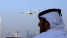 dubai haziran ayinda ilk kez test edilen insansiz drone taksilere ticari faaliyet izni verdi hE9NaRHv
