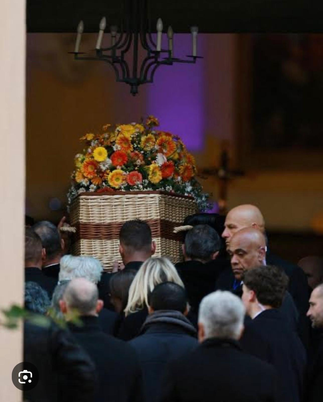 Dünya sinemasının efsane ismi Brigitte Bardot son yolculuğuna hasır bir tabutta uğurlandı, tabutun sırrını Ertuğrul Özkök yazdı 6 dunya sinemasinin efsane ismi brigitte bardot son yolculuguna hasir bir tabutta ugurlandi tabutun sirrini rnzAM2Di