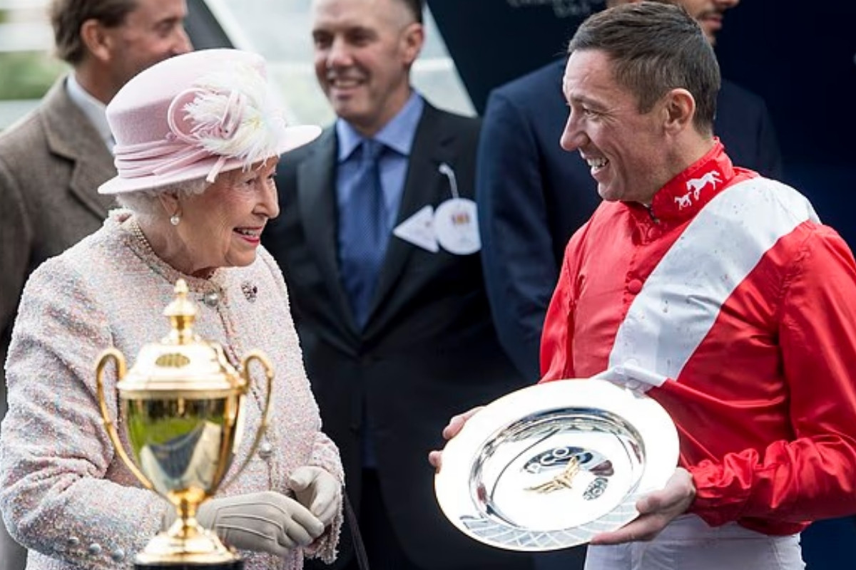 Dünyanın en ünlü ve en çok para kazanan jokeylerinden olan Frankie Dettori, iflasının ardından alacaklılarına borçlarını ödeyemiyor 2 dunyanin en unlu ve en cok para kazanan jokeylerinden olan frankie dettori iflasinin ardindan yGRB72HN