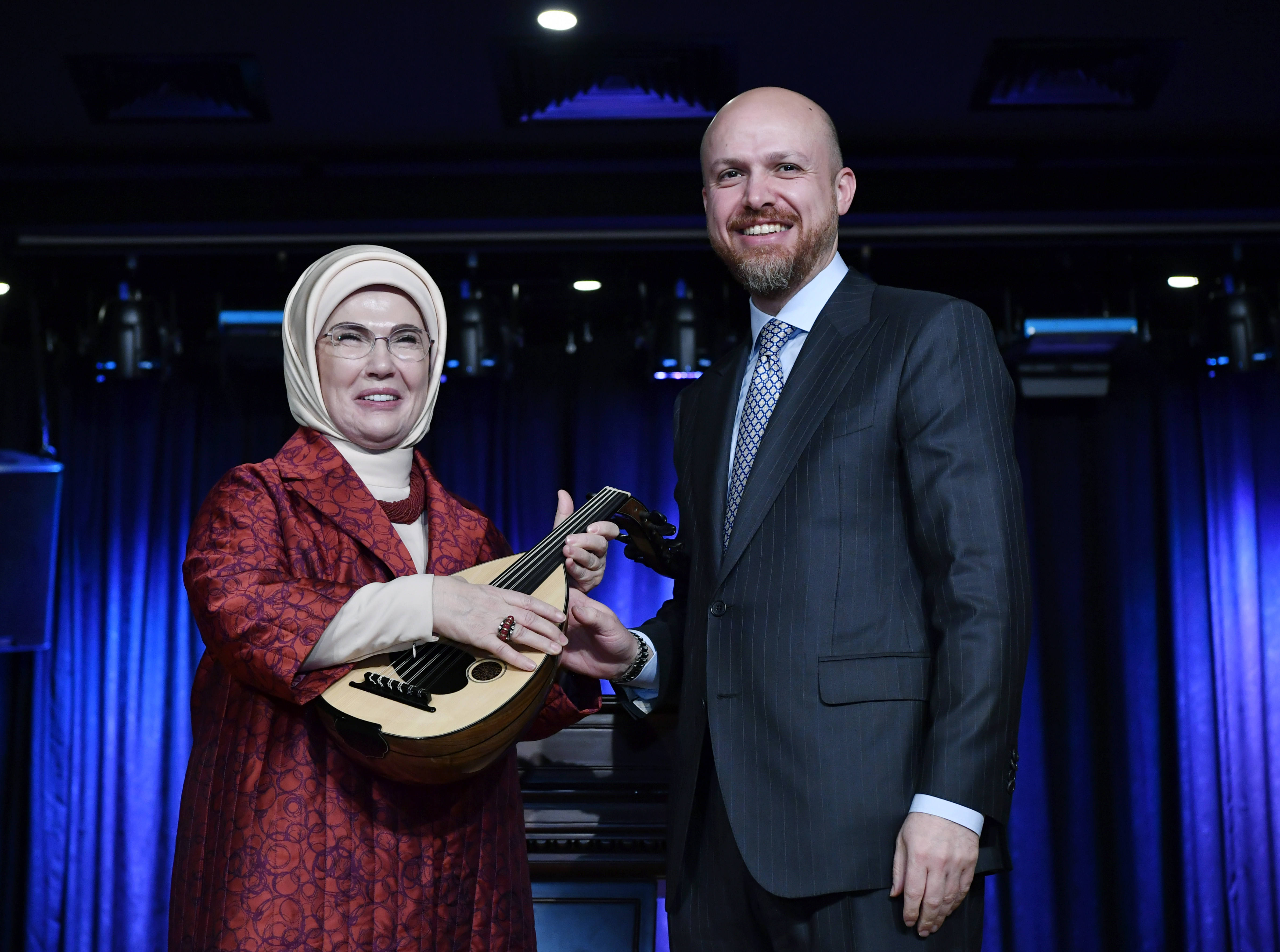 emine erdogan palet turk muzigi ilkokulunu ziyaretinde konustu 1 FIbvBm65