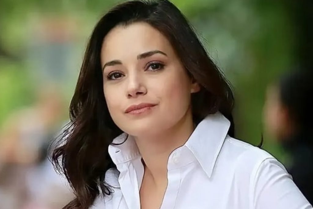 esini kaybettikten yillar sonra yeniden hayata donen ozgu namalin ercan han usumezle birlikte oldugu ddASwUam