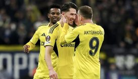 fenerbahce avrupa ligi lig etabinin son macinda fcsb ile berabere kaldi play off turuna yukseldi CTr96wlF