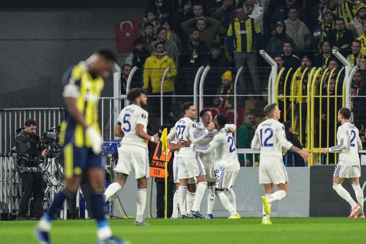 fenerbahce avrupa ligi mucadelesinde aston villaya yenildi 0 k5ttn4GR