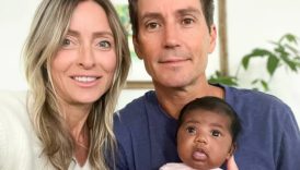 floridada tup bebek tedavisi sonrasi siyah bir bebek dunyaya getiren beyaz cift embriyolarin karistigini QUIgatMJ