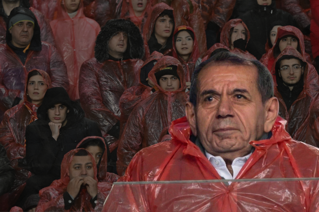 galatasaray baskani dursun ozbekten super final macinda dagitilan poset yagmurluklarla ilgili ozur aciklamasi MuDS6A3Q