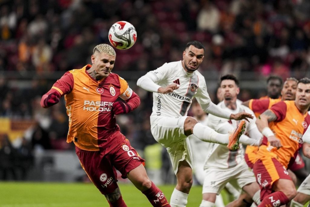 galatasaray super ligin ikinci yarisinin ilk macinda evinde gazianteple berabere kaldi zLmqMbxE