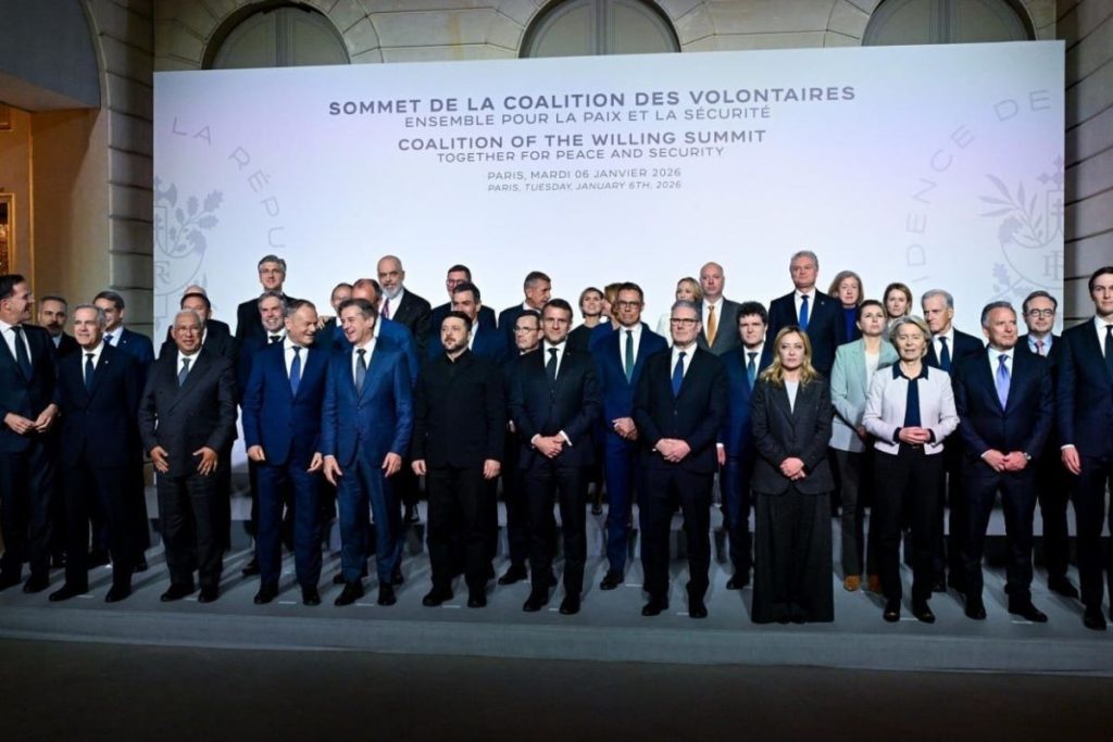 gonulluler koalisyonu ukraynaya iliskin ortak bildiri yayinlarken ingiltere ve fransa baris halinde asker gondermek AcYpByNz