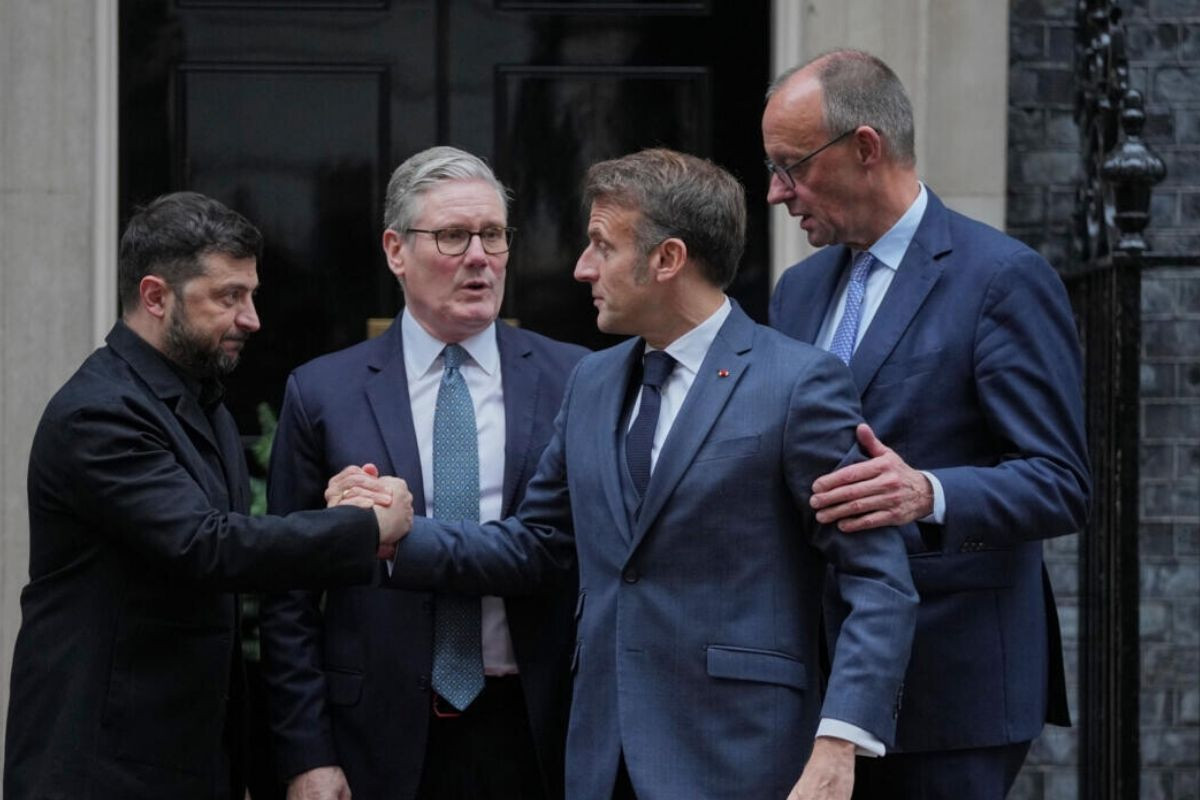 gonulluler koalisyonu ukraynaya iliskin ortak bildiri yayinlarken ingiltere ve fransa baris halinde asker gondermek B45kiVKM