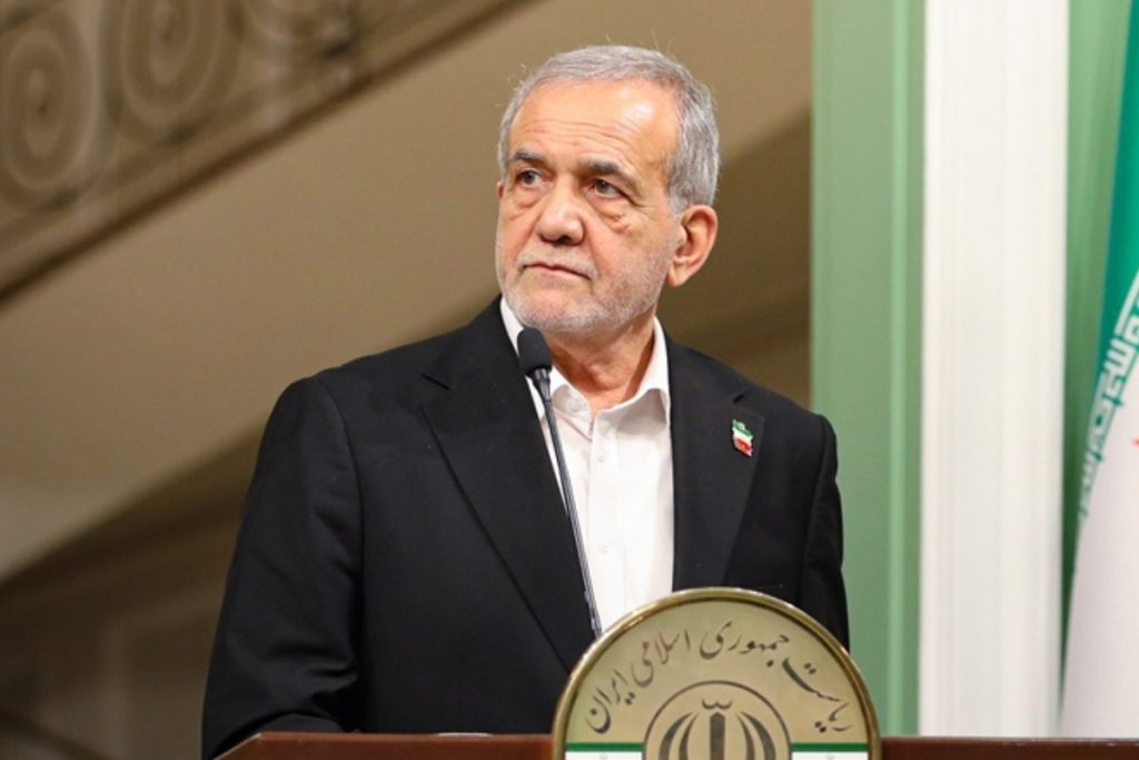 iran cumhurbaskanindan sozunu kesen dinleyiciye turkce nukteli uyari e6b4qOCv