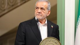 İran Cumhurbaşkanı’ndan, sözünü kesen dinleyiciye Türkçe nükteli uyarı 3 iran cumhurbaskanindan sozunu kesen dinleyiciye turkce nukteli uyari e6b4qOCv