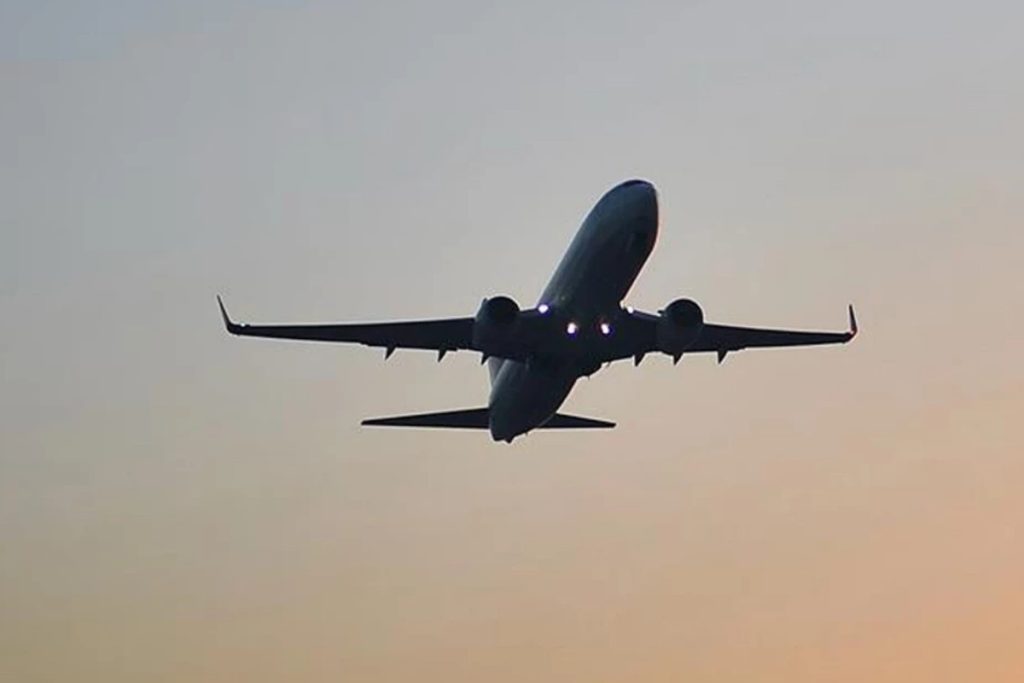 iran hava sahasinda kisitlamalar sona erdi ucuslar yeniden basladi 2BW16qQM