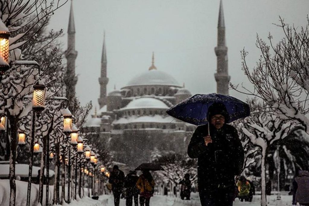 istanbul icin karla karisik yagmur ve firtina uyarisi pc9ZYrNK