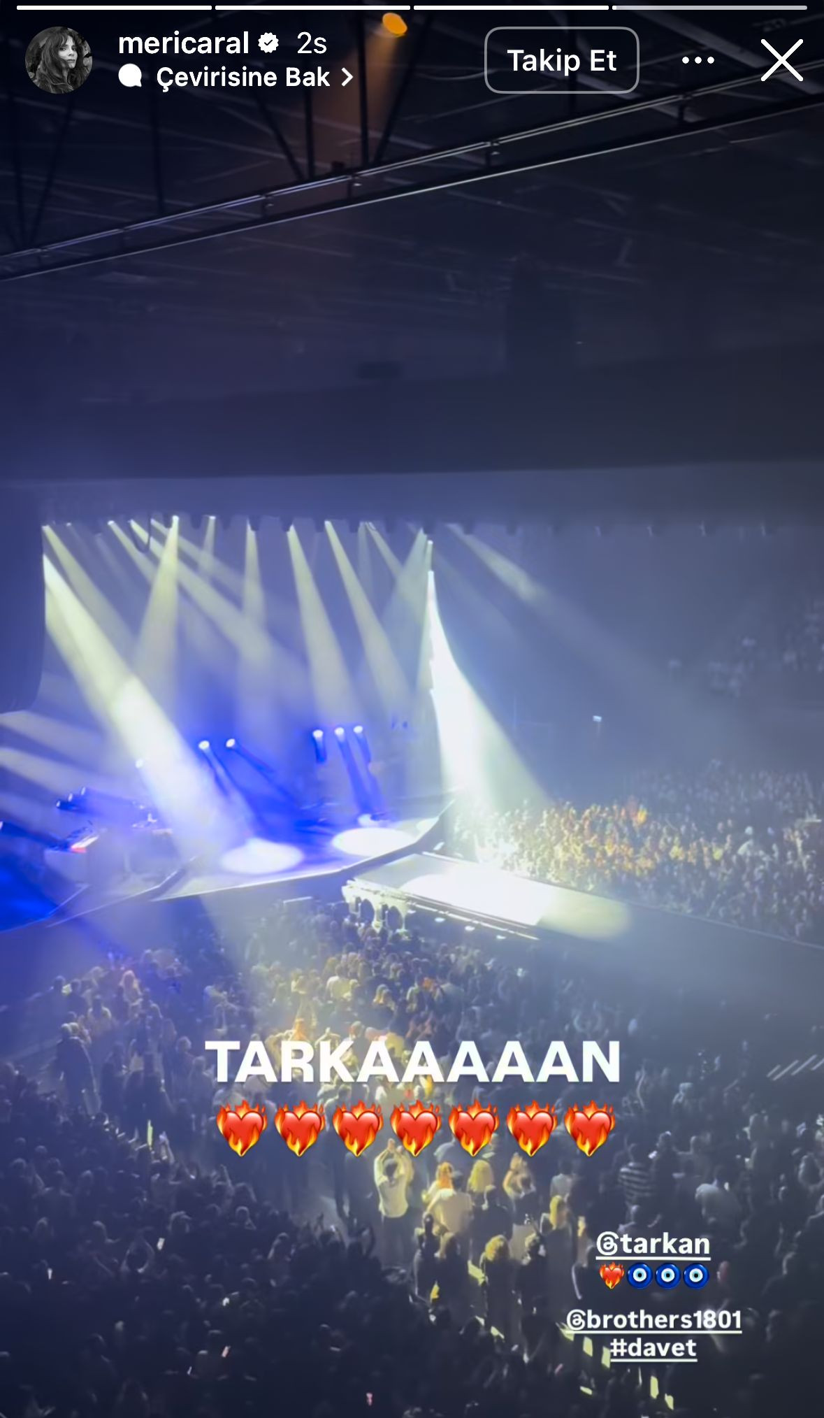 istanbul sosyetesi tarkan konserinde bulustu unlu isimler volkswagen arenaya akin etti 3