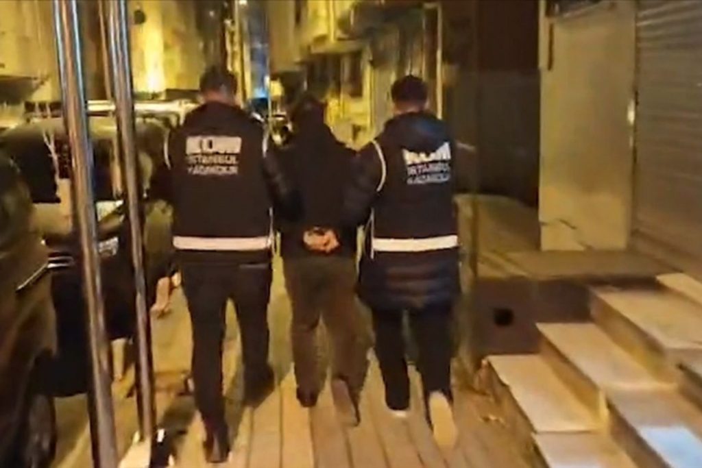 istanbulda kacak ilac operasyonunda 54 supheli gozaltinda BeZ2S9Oj