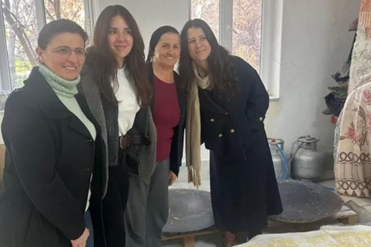 izmirde koy hayatini surduren elif boyner ureticilere destek icin amasya yollarina dustu 0 73YUb87u