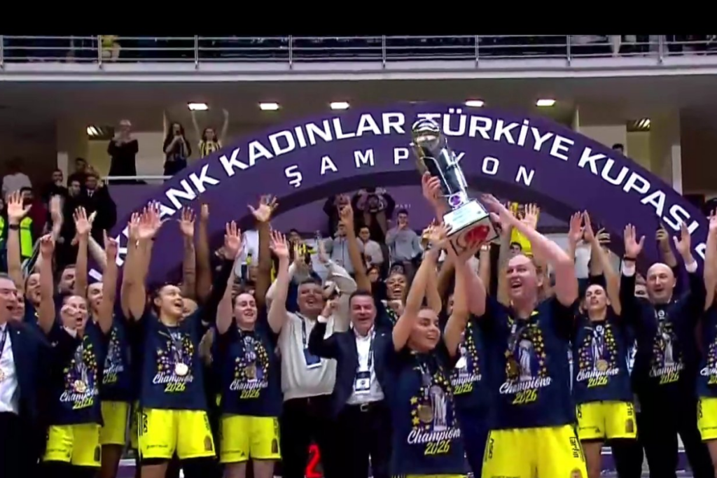 kadin basketbolunda turkiye kupasinin sampiyonu galatasarayi maglup eden fenerbahce oldu zBJy7h1P