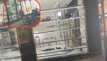 kar maskeli supheliler bond streetteki yves saint laurent magazasini aracla girerek soydu JPXrJc66