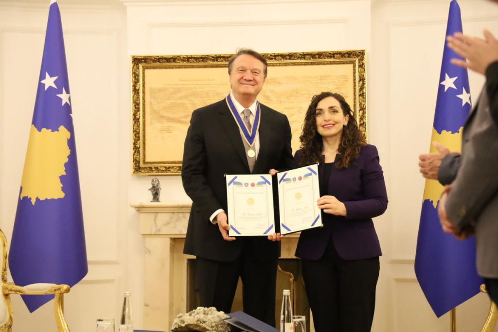 kosovada verilen cumhurbaskanligi onur nisanina hasan arat layik goruldu pkvpT8l2