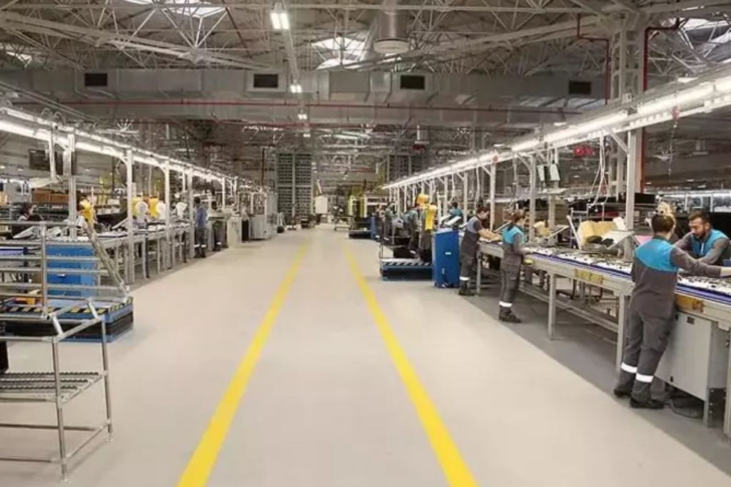 kutahyada fabrikalarin krizi buyuyor hindistandan isci getirdiler Xry5gDz3