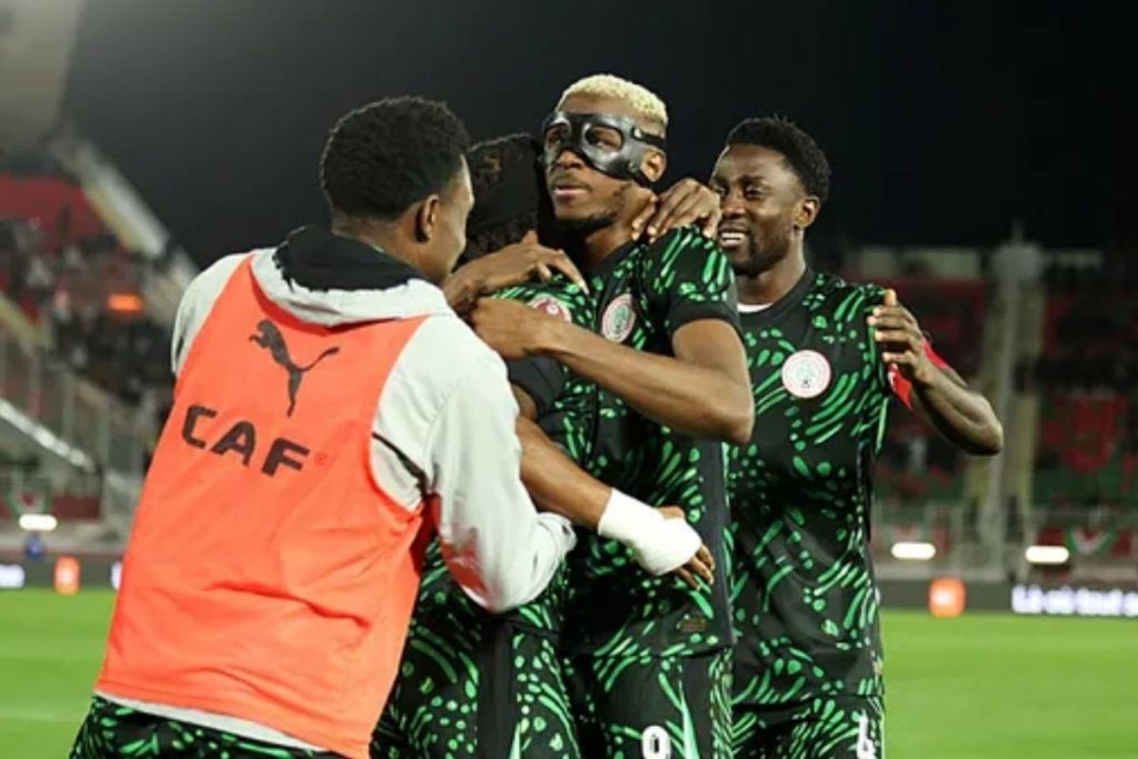 nijeryanin farkli galibiyetine osimhenlookman kavgasi damga vurdu SQ7a6CVA