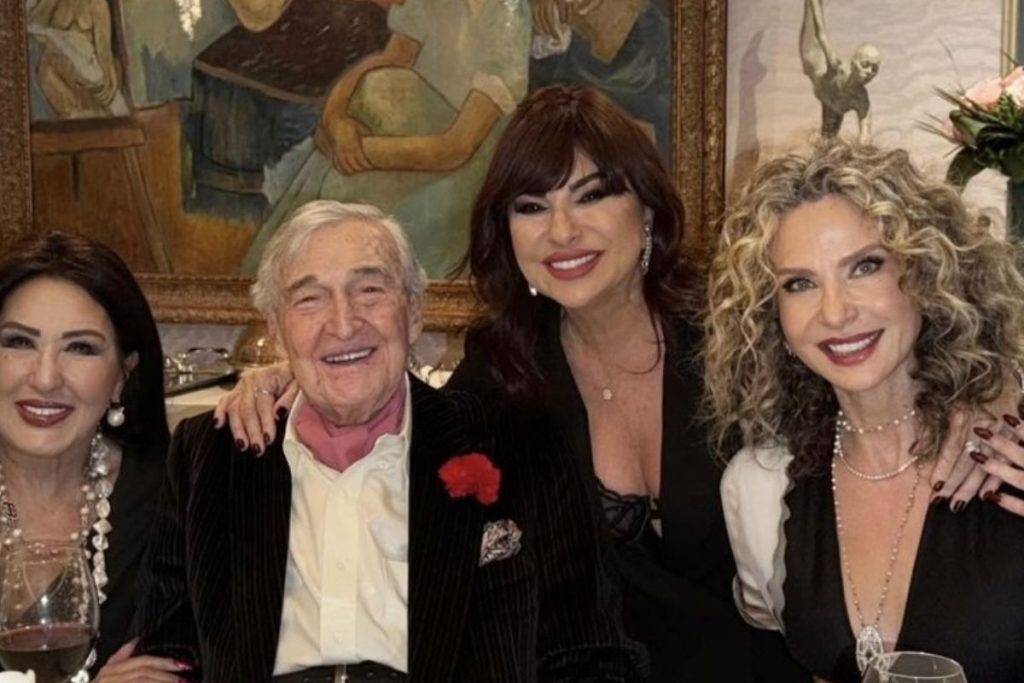 rahmi kocun istanbulda eglence dolu gecesi 58Bw2Ngi