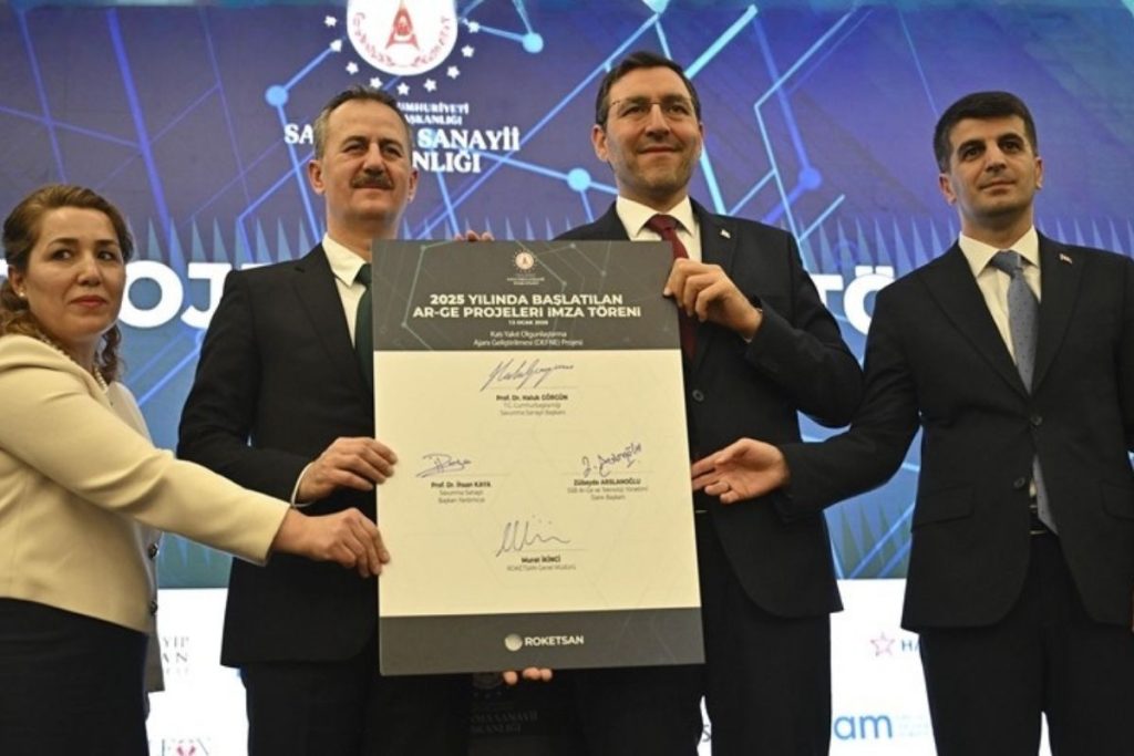 savunma sanayisinde yapay zekadan kuantuma 44 milyon dolarlik 14 yeni arge projesine imza atildi 9hsfSVYK