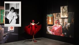 semiha berksoyun eserleri tum renklerin aryasi sergisiyle istanbul modernde gorucuye cikti WiC2NluI