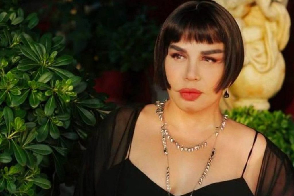 sezen aksunun covid 19 testi pozitif cikti evinde karantinaya girdi MP72mHmp