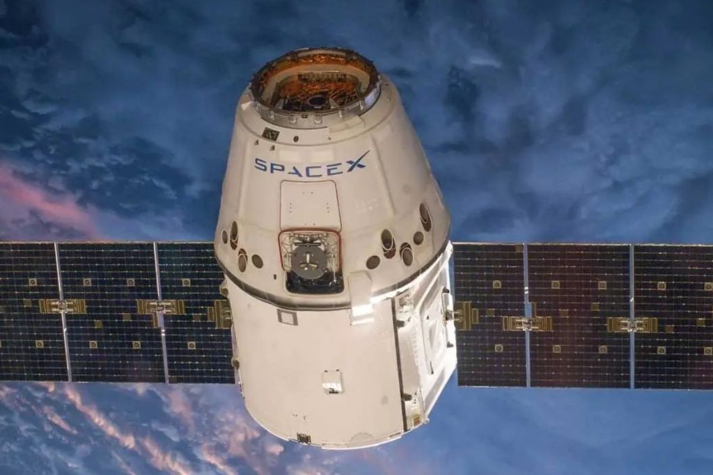 spacex onayi aldi starlink uydu sayisi 15 bine cikiyor GALeSH91