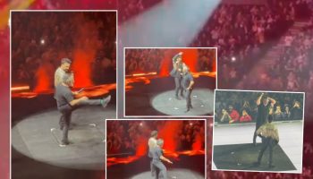 tarkan konserinde cem yilmaz sahneye cikti iki unlu isim kuzu kuzu sarkisini birlikte soyledi c4DtfJnN