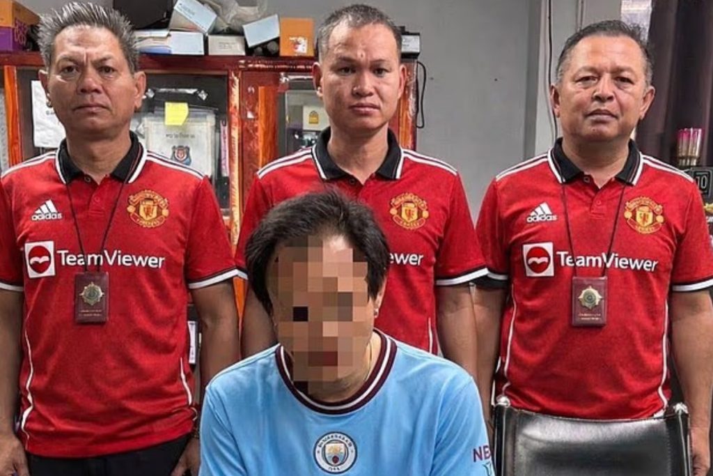 tayland polisi uyusturucuyla yakalanan manchester city taraftarina manchester united formasiyla mesaj verdi gHsOkfva