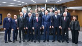 turizmde yeni sezonuna hazirlik icin bankalar birligi ile toplanti WfRxqfUS