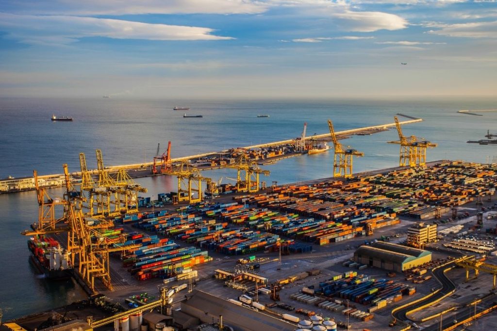 turkiye limanlarinda yuk ellecleme 2025te yuzde 4 artisla 5533 milyon tona cikti ve cumhuriyet u6OLuIE9