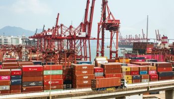 turkiyenin komsularina ihracati 2025te 284 milyar dolari buldu xqrcEj32