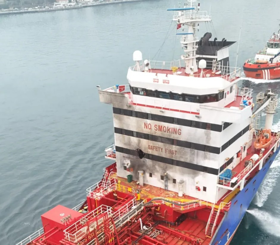 ukraynanin odessa aciklarinda vurulan tanker ata voyager istanbulda 0 VtBcdn1H