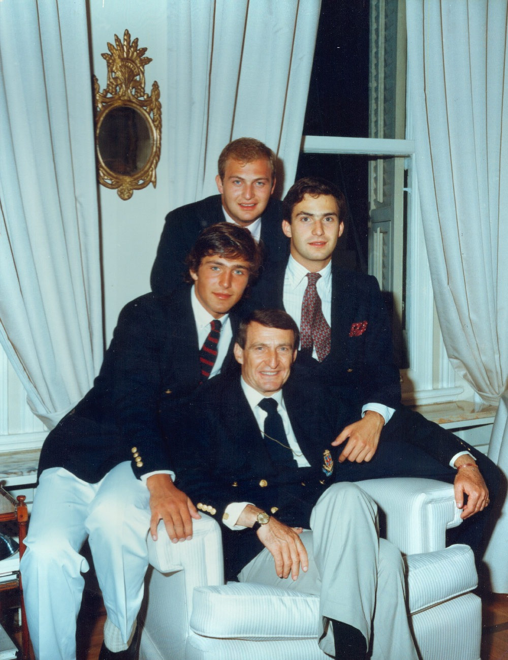 vehbi koc 30 sirketini birlestirip holdingin basina oglu rahmi kocu getirdigi gun yaptigi konusmada 8XUNqGr7