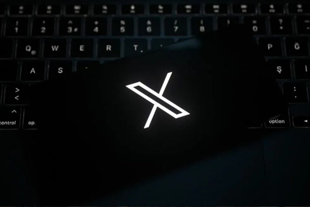 xe erisim sorunu yasaniyor gonderiler yuklenemiyor rZcZ89hx