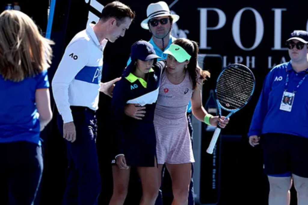 zeynep sonmez bayilan top toplayici cocuga yardim icin maci durdurdu YdGk5N5c