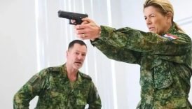 hollanda kralicesi maxima yedek subay olmak icin askeri egitime basladi Bums9Wwr