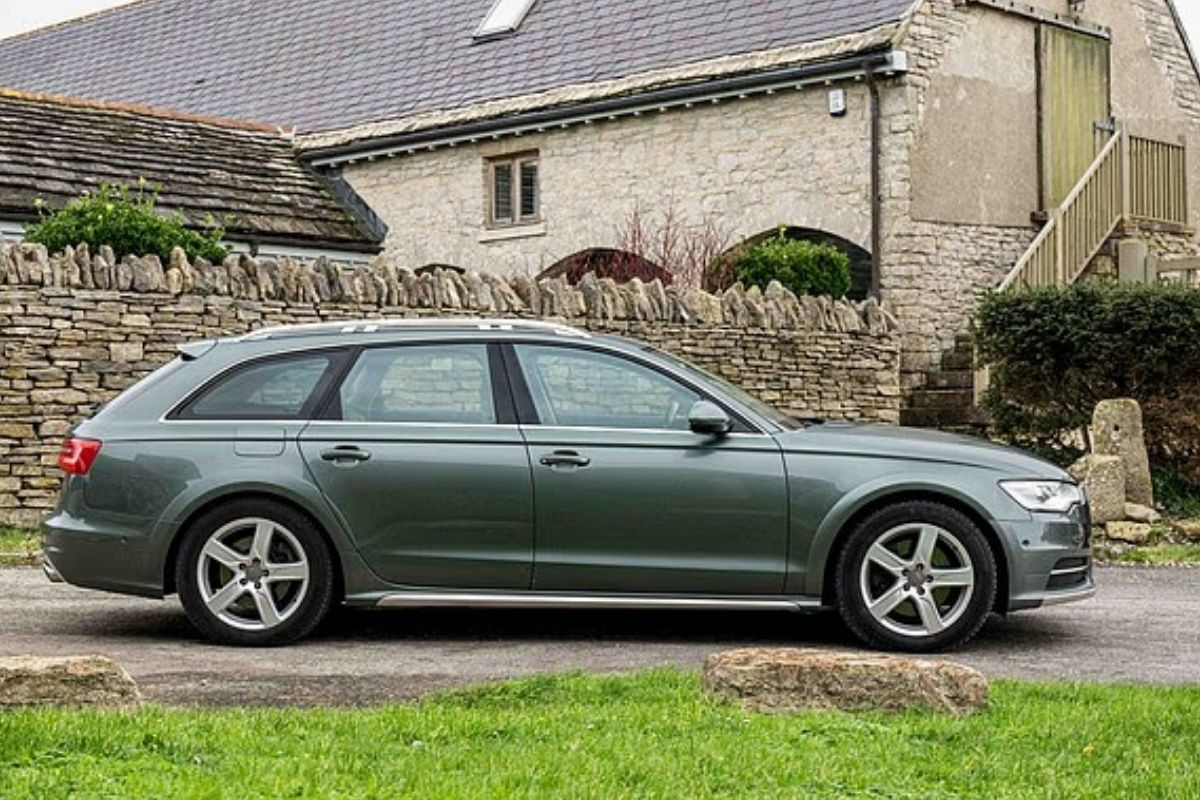 kral 3uncu charlesin kullandigi audi a6 allroad muzayedeye cikiyor 0 3At6weXs