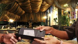 kuver ve servis ucreti yasagi sonrasi restoranlar gonullu bahsis sistemine gecti Rk494XfU